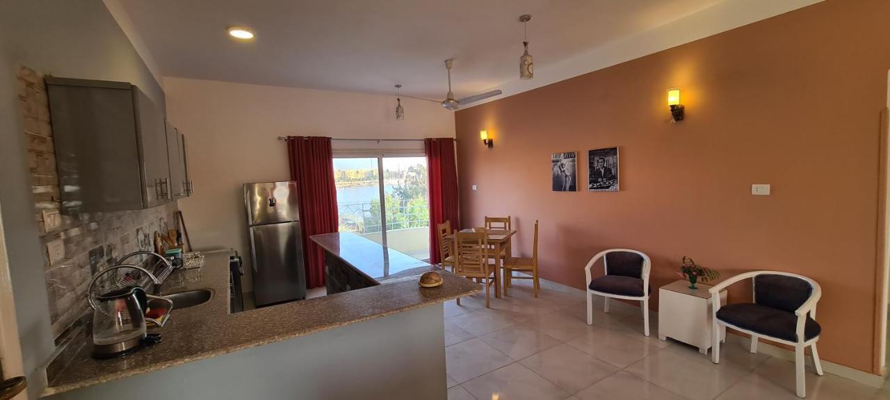 Senmut Luxory Apartments Rum bild